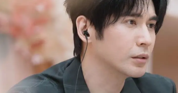 张伦硕催生55岁钟丽缇：科技备孕 收养当借口，张泉灵白眼道破真相