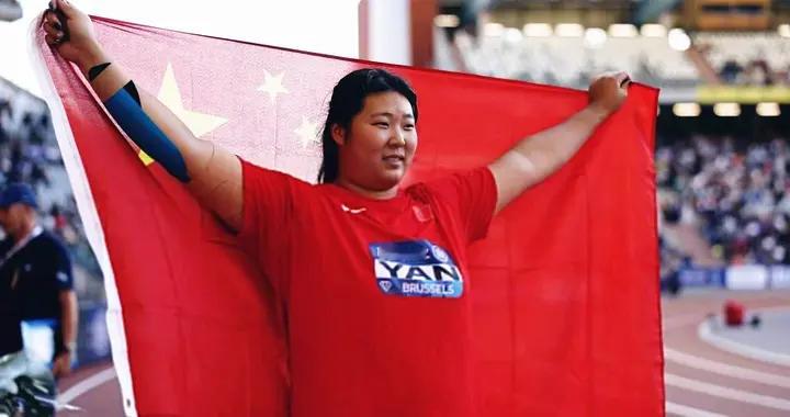 18岁严子怡击败巴黎奥运冠军，实现五连冠！并独霸世界前五成绩