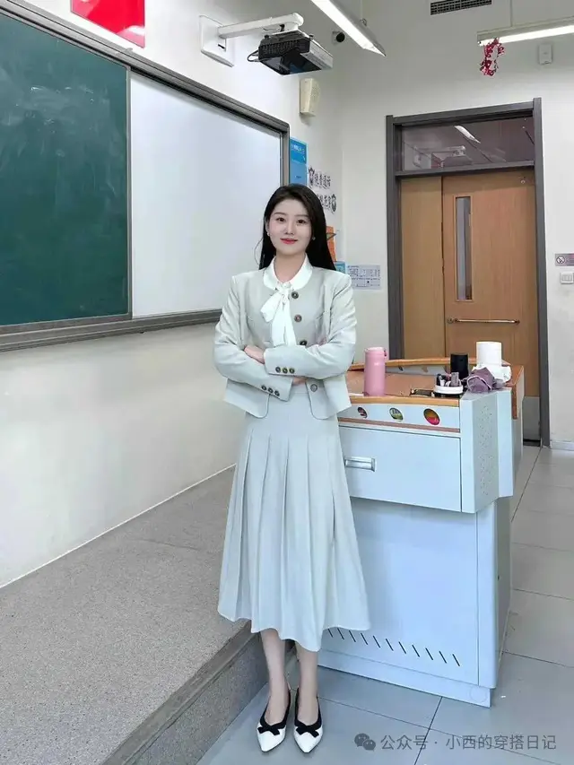 全网赞誉的最温柔教师穿搭，简直美轮美奂！