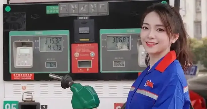 中东战争让全球买单，国家替你扛了一半，网友：那几桶油又要挨骂