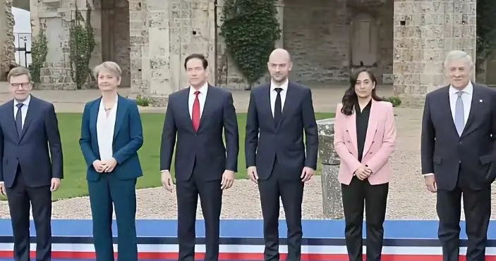 G7合影暗藏玄机，日韩被挤到边角，印度抢到前排，卢比奥全程黑脸