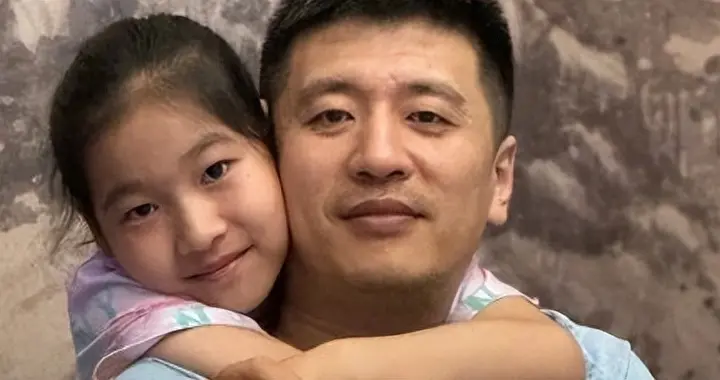 张雪峰去世百天，11岁女儿现状曝光，原来她早已被安排好了退路