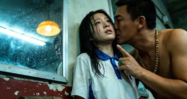 她是所有男人的梦，没有一个自己的家 ，直到遇见那个老实人