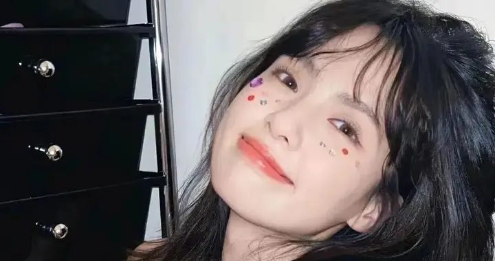 女人“暗恋你”的五个信号，收到一个，就不要傻傻错过