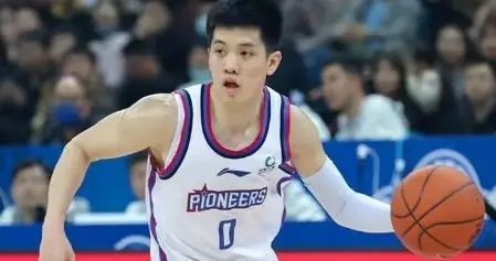 CBA数据：一国内球员超神砍33分，还有2人拉胯15中0，一外援太猛