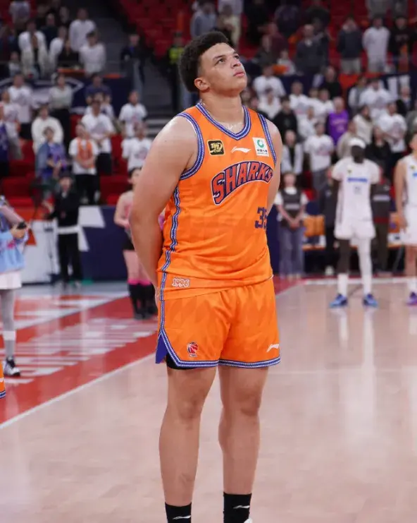 CBA最新排名:广厦第一，首钢第三，同曦第七，上海倒数第三