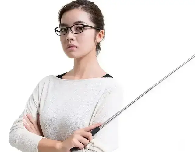 退休后的老军医到南京上班了，真的羡慕他