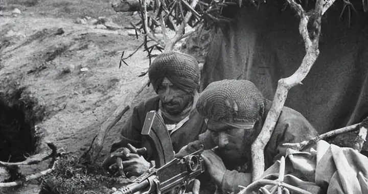 对印作战第一天，步兵对炮兵意见很大，两次想对其执行战场纪律