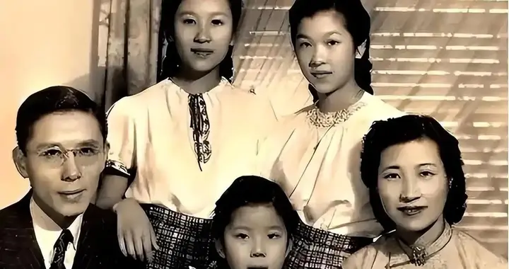 1993年，周培源临终之时，挣扎着爬到妻子床边，拼了命喊出一句话