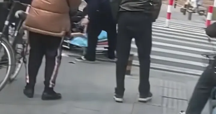 碰瓷救子癌母遗憾离世，儿子守底线拒透支网友善意