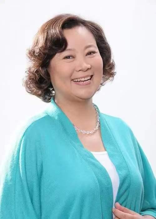 方青卓：二婚小丈夫是恩人，闹离婚时，儿子一句话刺痛她的心