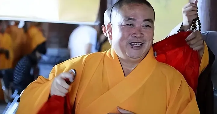 越扒越劲爆！释永信在少林寺的奢靡生活，你想都不敢想！