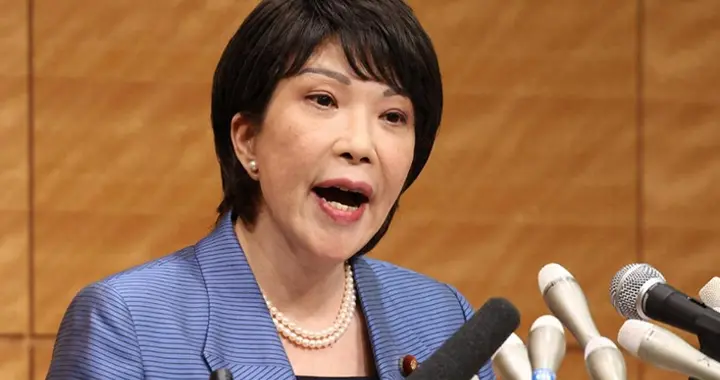 日本被踢出局，仅仅48小时，高市就开始报复：拿中日关系做文章