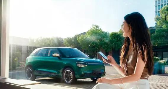 元气少女狂喜！纳米01： 5.88万起无框车门，扭蛋设计回头率满满