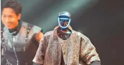 谁懂啊！王力宏演唱会的机器人伴舞，空翻帅到我起鸡皮疙瘩