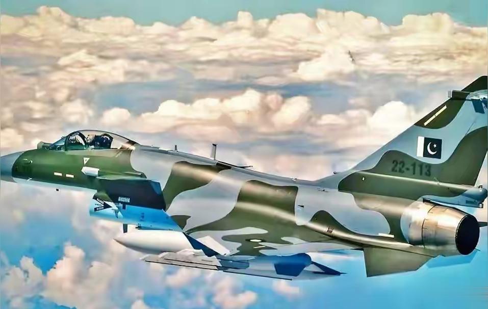 美国专家看中国新武器：有的心虚，有的嘴硬 据美国“战区”网站11月8日...