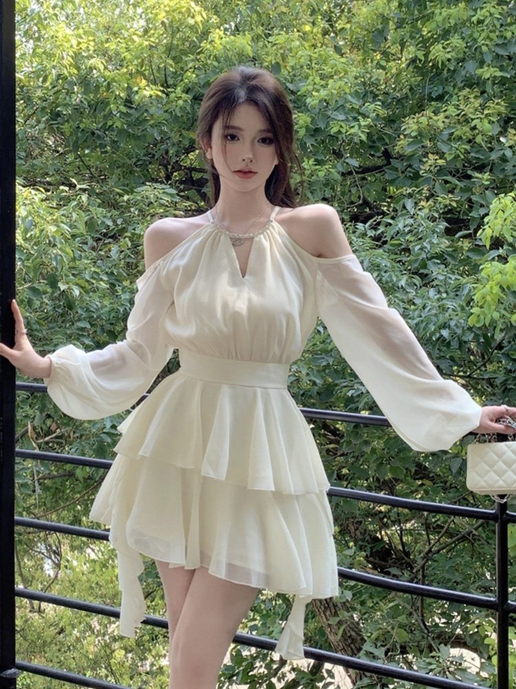 法式一字肩白色连衣裙仙女秋