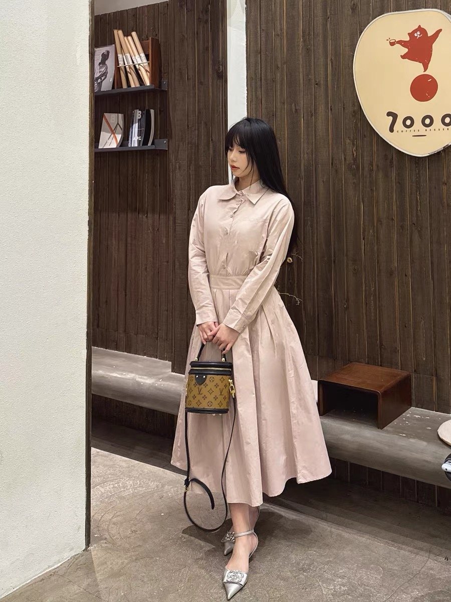 2025超火粉色polo衬衫连衣裙穿搭