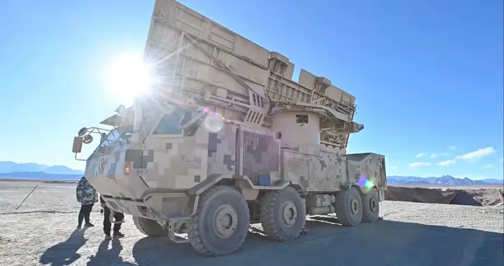 “飓风-3000”核心参数曝光，破解反蜂群难题，发射成本仅几美元