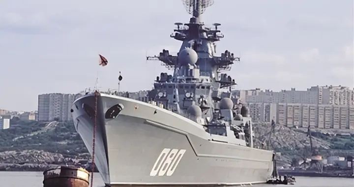 海上霸王龙复活，2.8万吨巨舰开动核反应堆，一举超越055大驱？