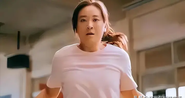 140斤？贾玲复胖上热搜！人到中年，健康舒心比极致身材更重要