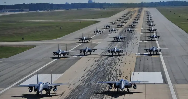 美国战斗机前往伊朗，美军动武时间，未来36小时至中国春节见分晓