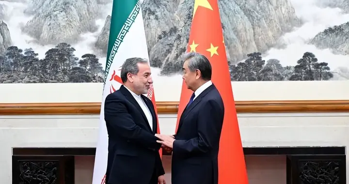 中东局势动荡，中方暖心相助，中伊情谊温暖国际格局