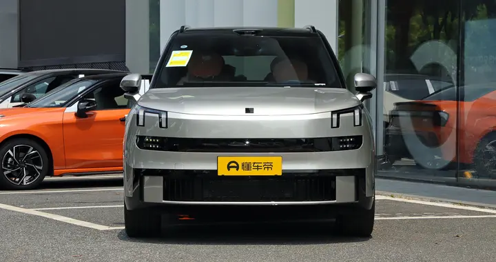 6座大型SUV，2.0T插混，空气悬架+CDC阻尼控制，带你看领克900