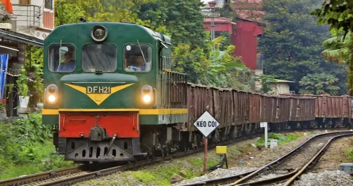 越南着急了！想修高铁，中国就是不出手，无奈只能去找新的冤大头