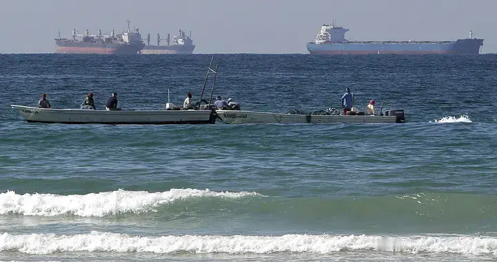 特朗普确认伊朗全面开放霍尔木兹海峡