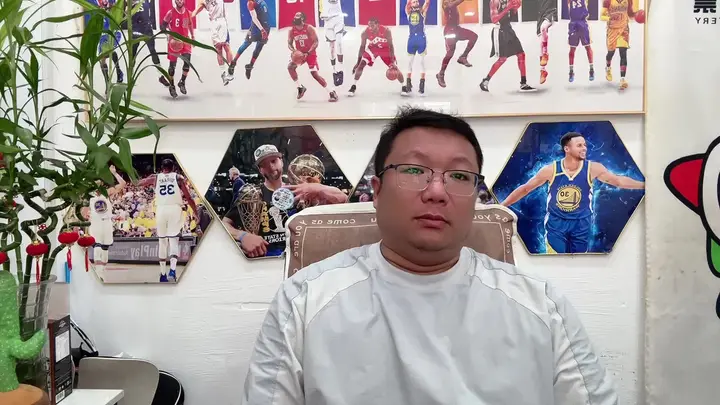 勇士双喜临门，伦德博格全能无敌，波姐1.1亿成功续约！未来这不就来了吗？