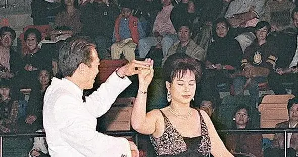 三太陈婉珍昔日绝版照片，看得叫人心动，这才叫“倾国倾城”