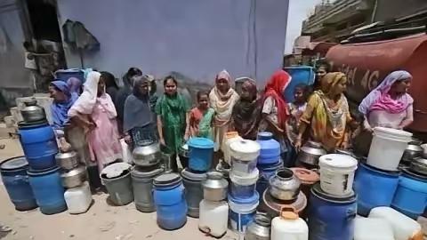 文史小将军：三哥的脑回路真是不一般。明明