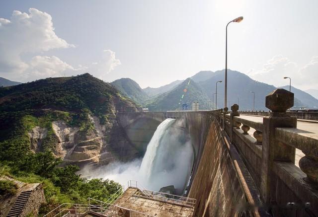 美丽山水电站