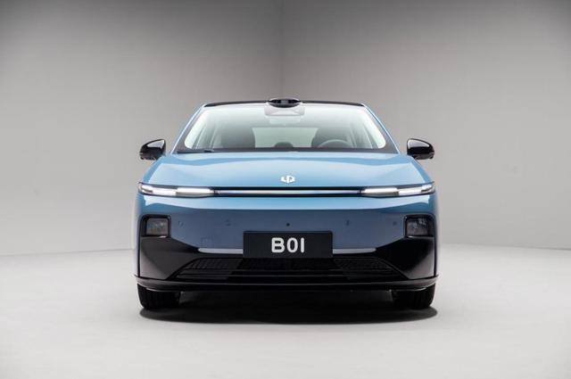 10.58万起，半价model3？零跑B01的配置到底香不香？