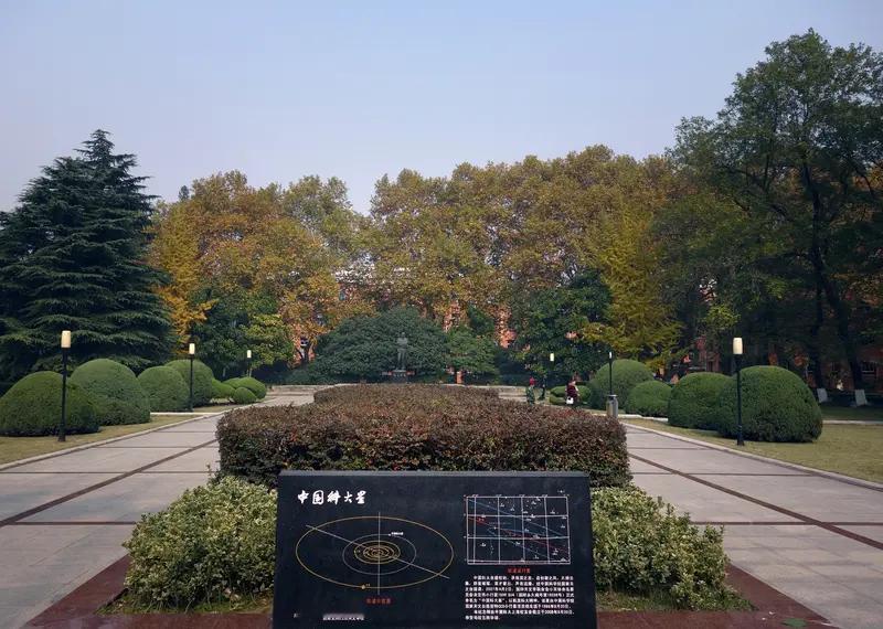 一个15岁。一个中科大，一个北大。这不单止可以说用聪明形容，而是真的...