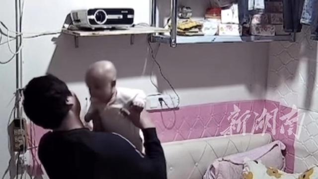 旭日祥瑞：浙江单亲爸爸为上班把5个月宝宝