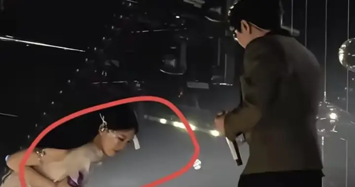 太离谱！沈佳润毛不易合唱《不染》跑调，网友妹妹第一次跨年别紧