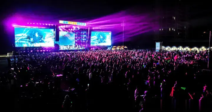 Kandi机器狗亮相氧气音乐节，派送惊喜成“人气王”