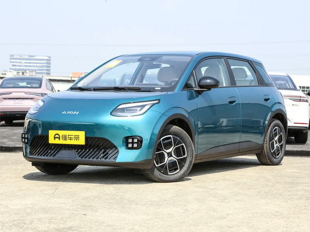 5.88万起的代步小车，续航330KM，倒车影像，定速巡航全都有