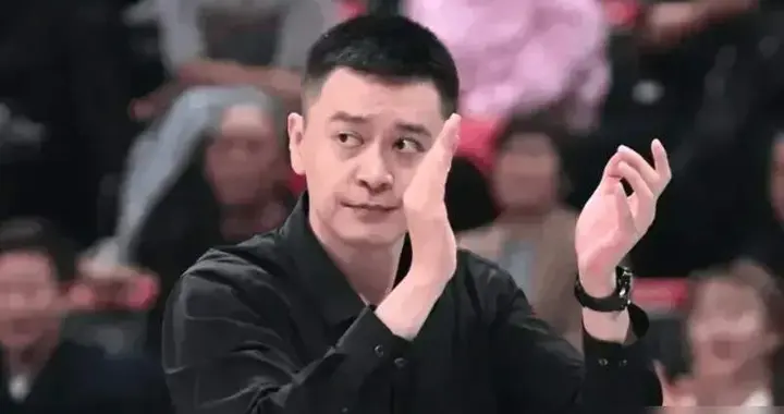 杨鸣，北汽和宏远血拼，上海男篮渔翁得利？