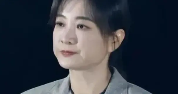 解散公司、拒上春晚？43岁"消失"已久的贾玲，终于迎来真相大白