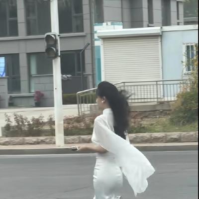 感恩陪伴6V3S：穿包臀裙的女生真的很有