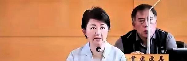 卢秀燕质询现场翻车？台中猪瘟危机处理被批“灾难级”  昨天台中市议会质...