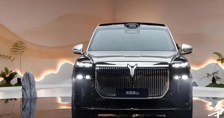 37.99万起！华为+东风联手出品的岚图泰山到底藏了多少秘密？