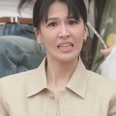 于是欣妍：曾沛慈看《便利贴女孩》表演表情