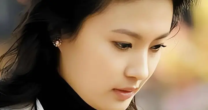 央视最惨女主持，男友被判死缓，丈夫惨死狱中，如今48岁孑然一身