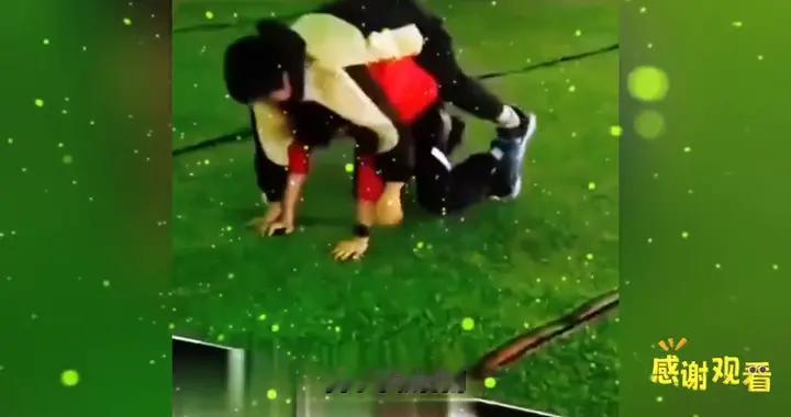 小心脚下，避免意外！