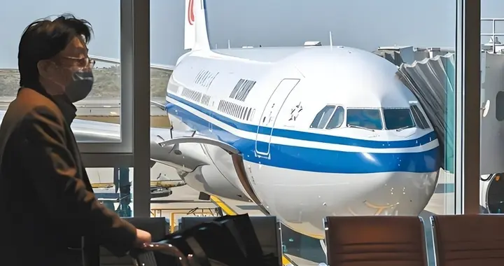 访问结束，郑丽文乘飞机返台，拿到10项大礼包，对赖清德称呼变了