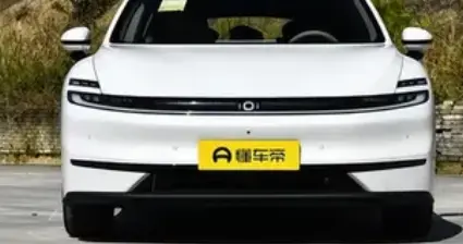 90%得房率、带按摩的座椅，10万级家轿该有的都在这-长安启源A06